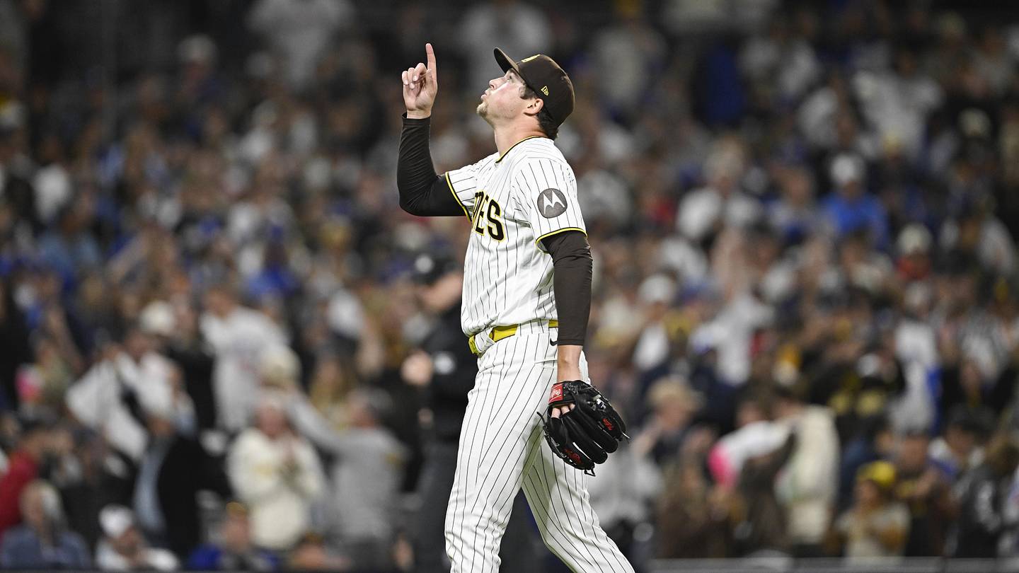 Arizona Diamondbacks, with their weak lineup against strong pitching from Colorado, won't stand a chance this evening.