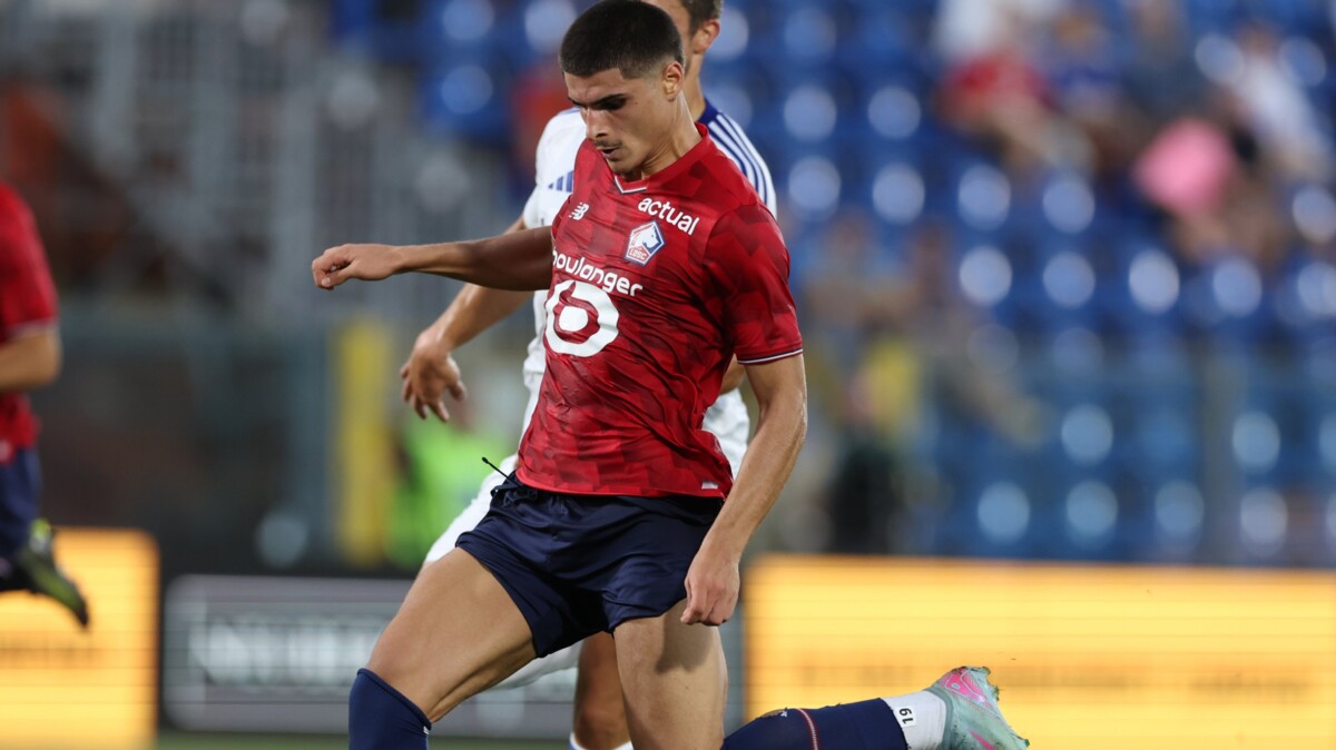 By letting Anthony Gordon go without securing a worthy replacement first, Newcastle shows it's more interested in the chase than winning games. - Slide 1