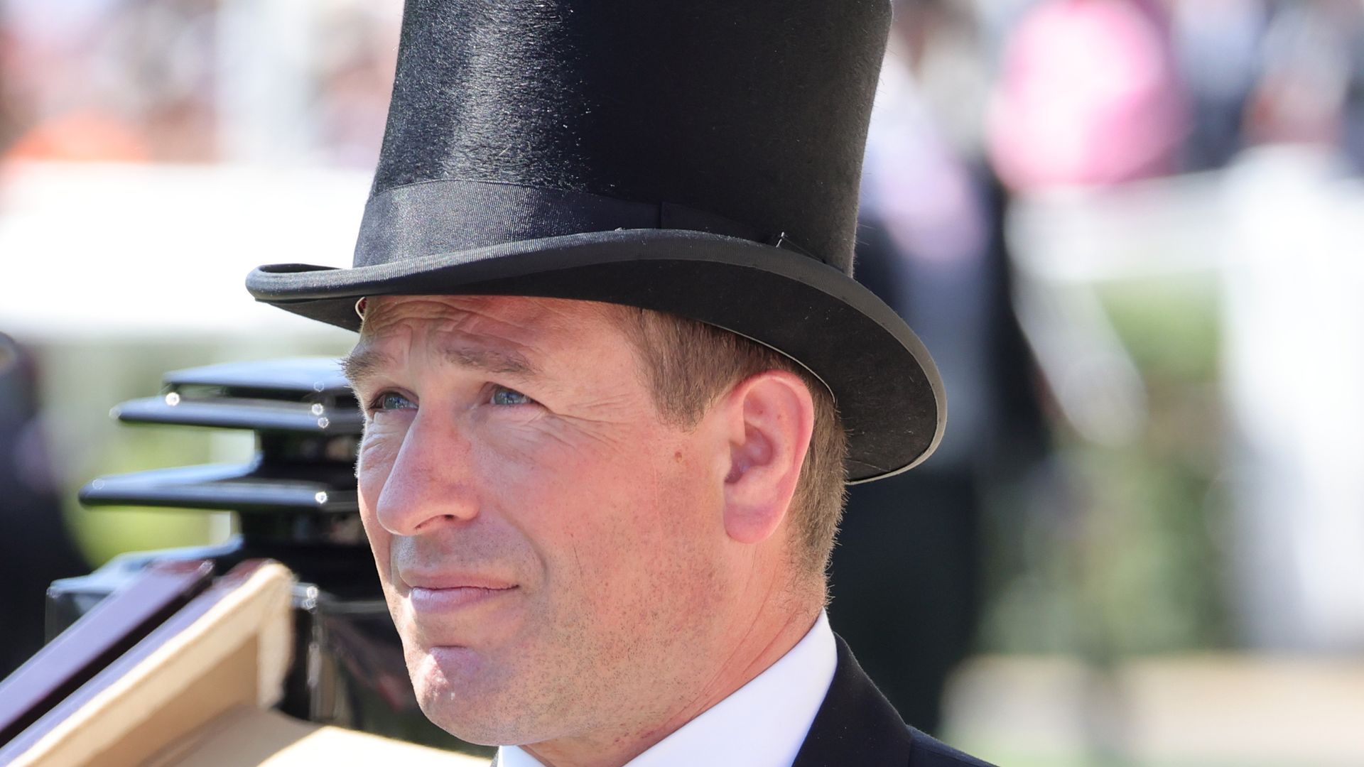 By siding with his brother over Harry, Peter Phillips solidifies a royal rift that favors William as heir apparent while sidelining Harry further from key roles.
