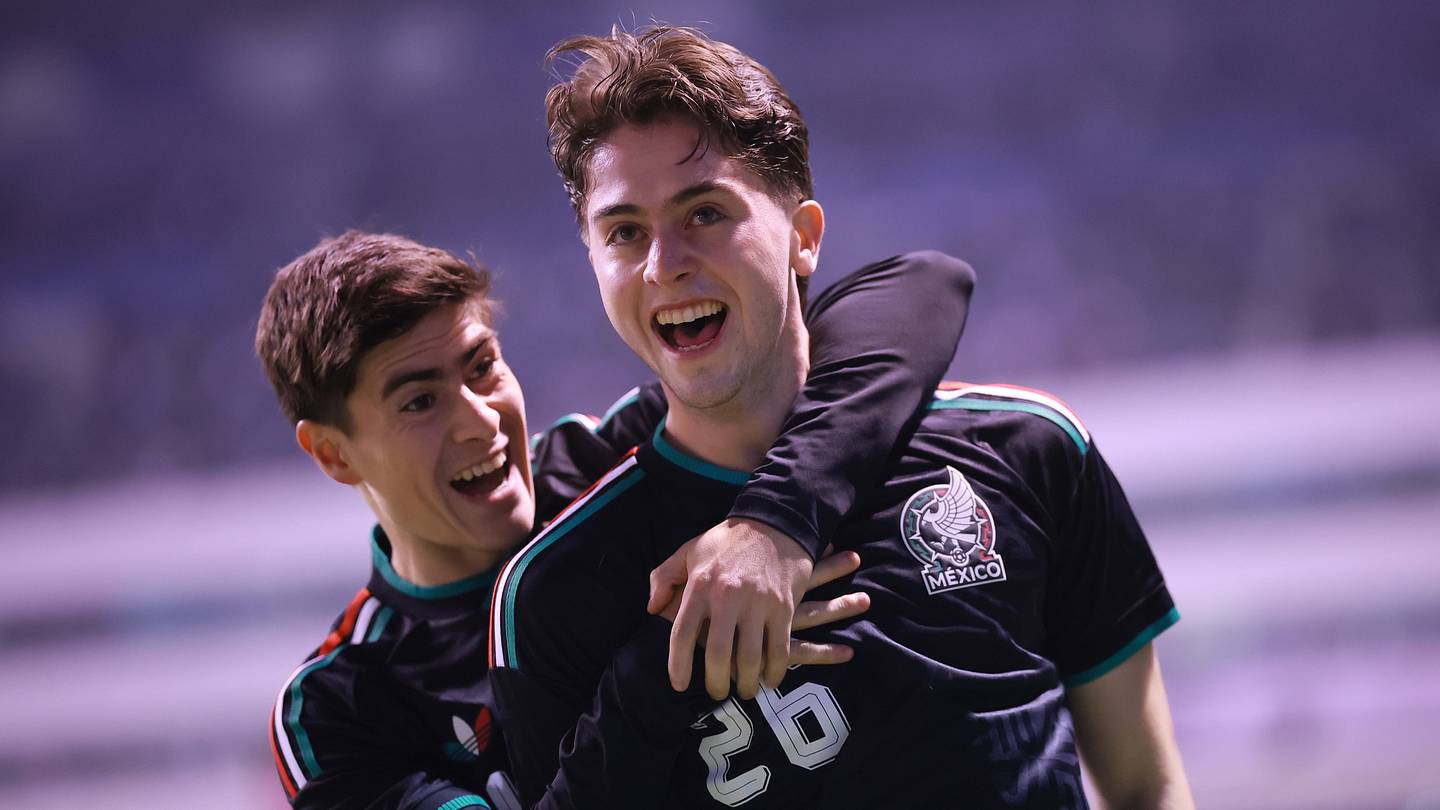 This meaningless exhibition game between Mexico and Australia proves that FIFA needs to rethink its scheduling priorities. - Slide 1