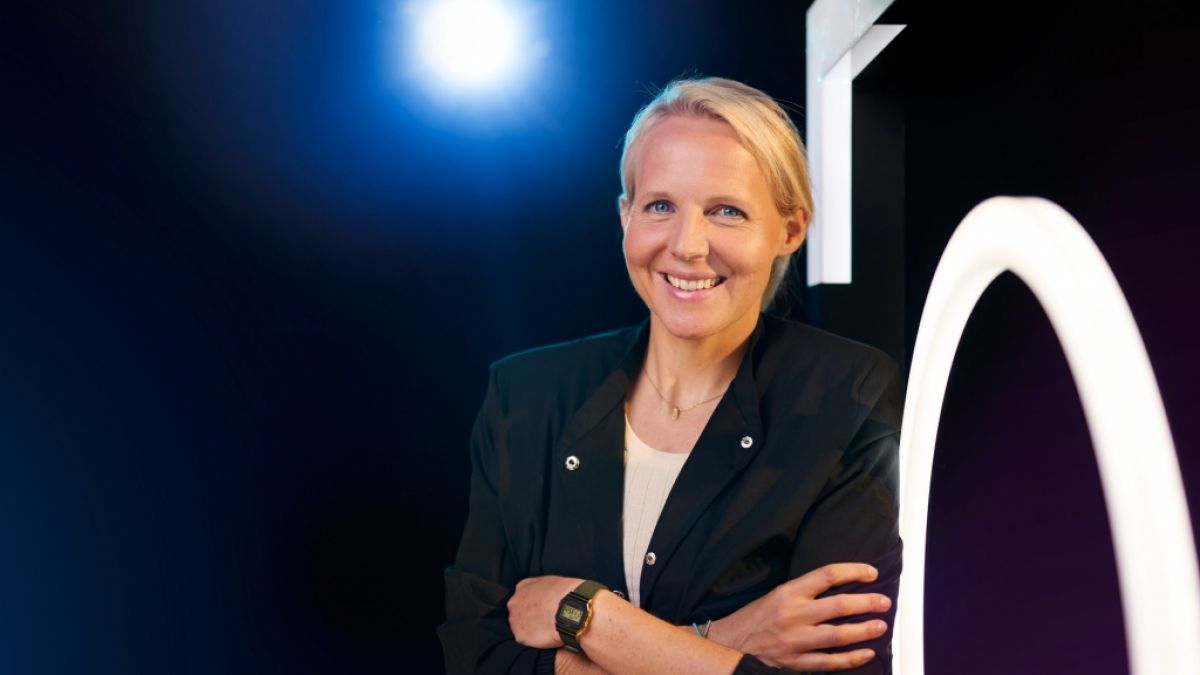 Is Fritzy Kromp's private life as interesting as her punditry? - Slide 1
