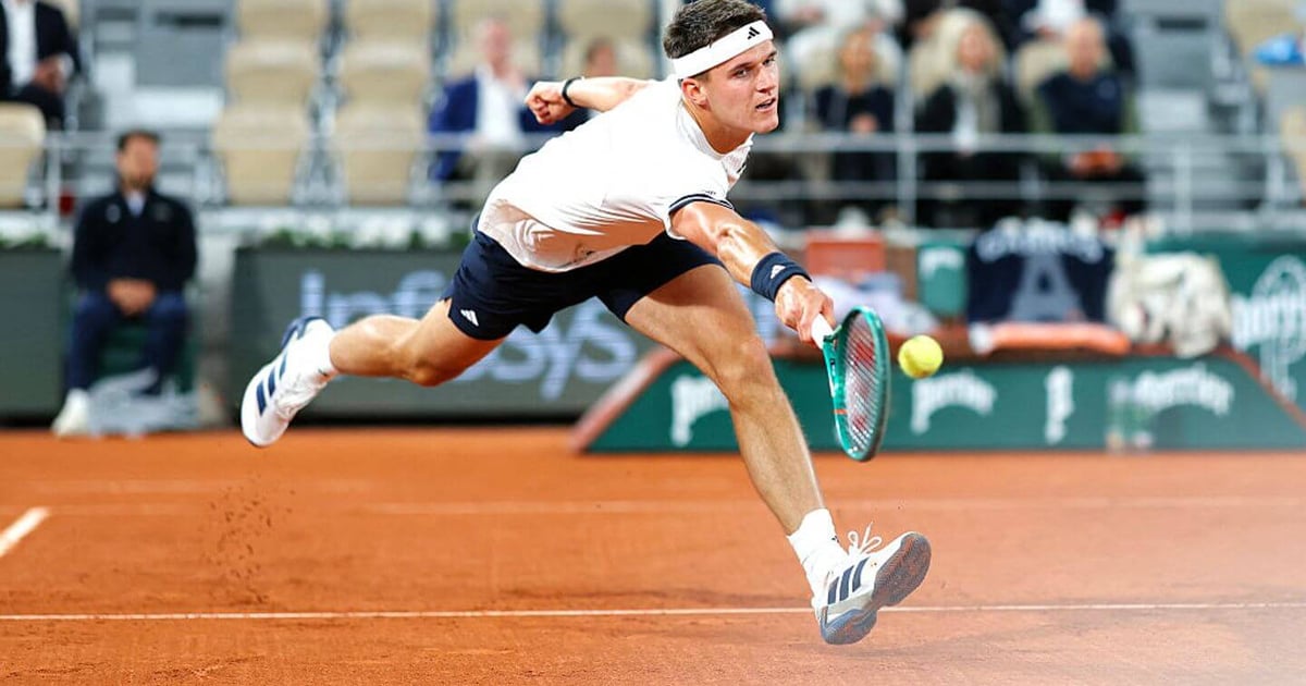 Is Mensik's win in the French Open quarterfinal a sign of tennis dominance? - Slide 1