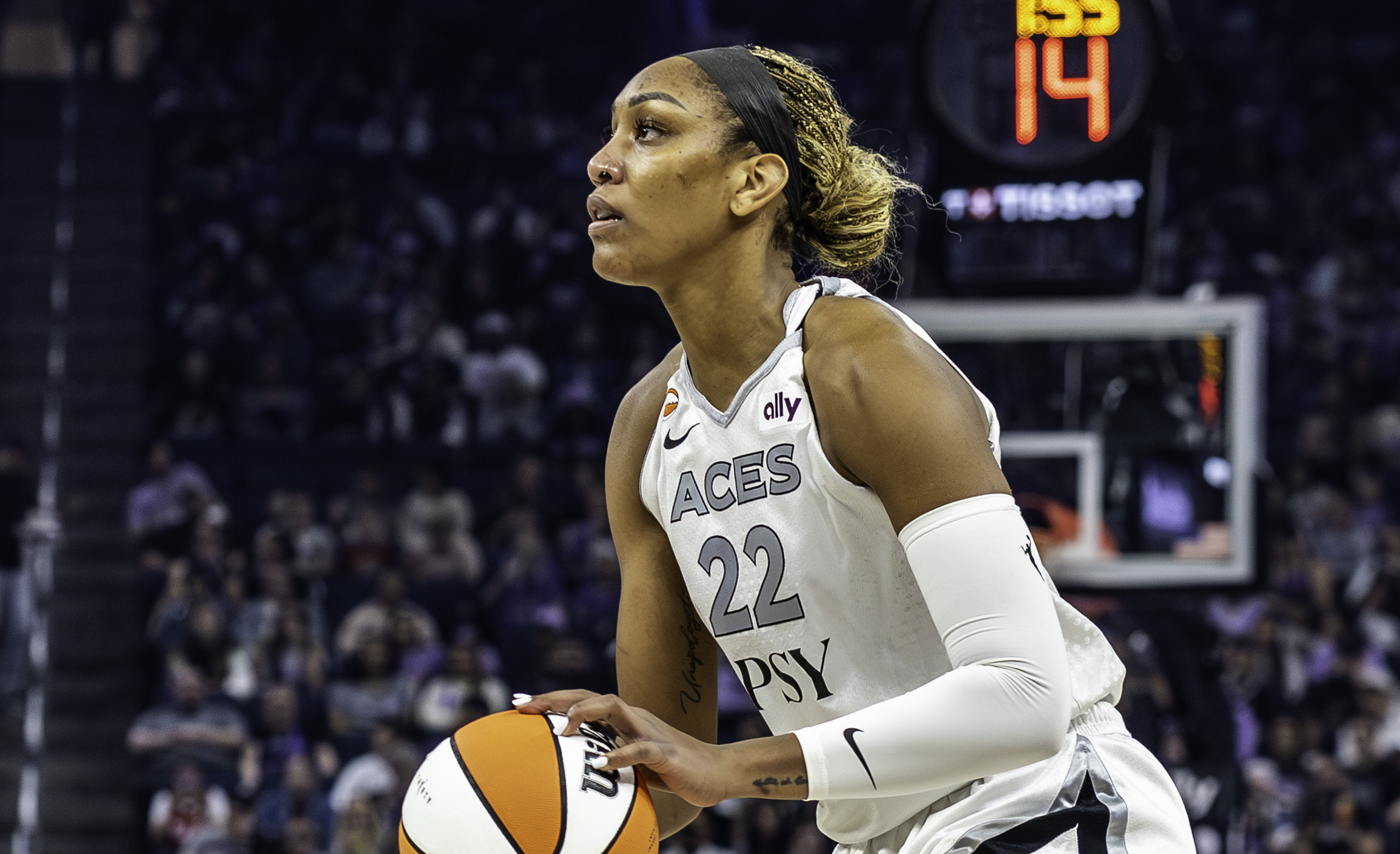 Is the Vegas Aces destined to crush the LA Sparks tonight?