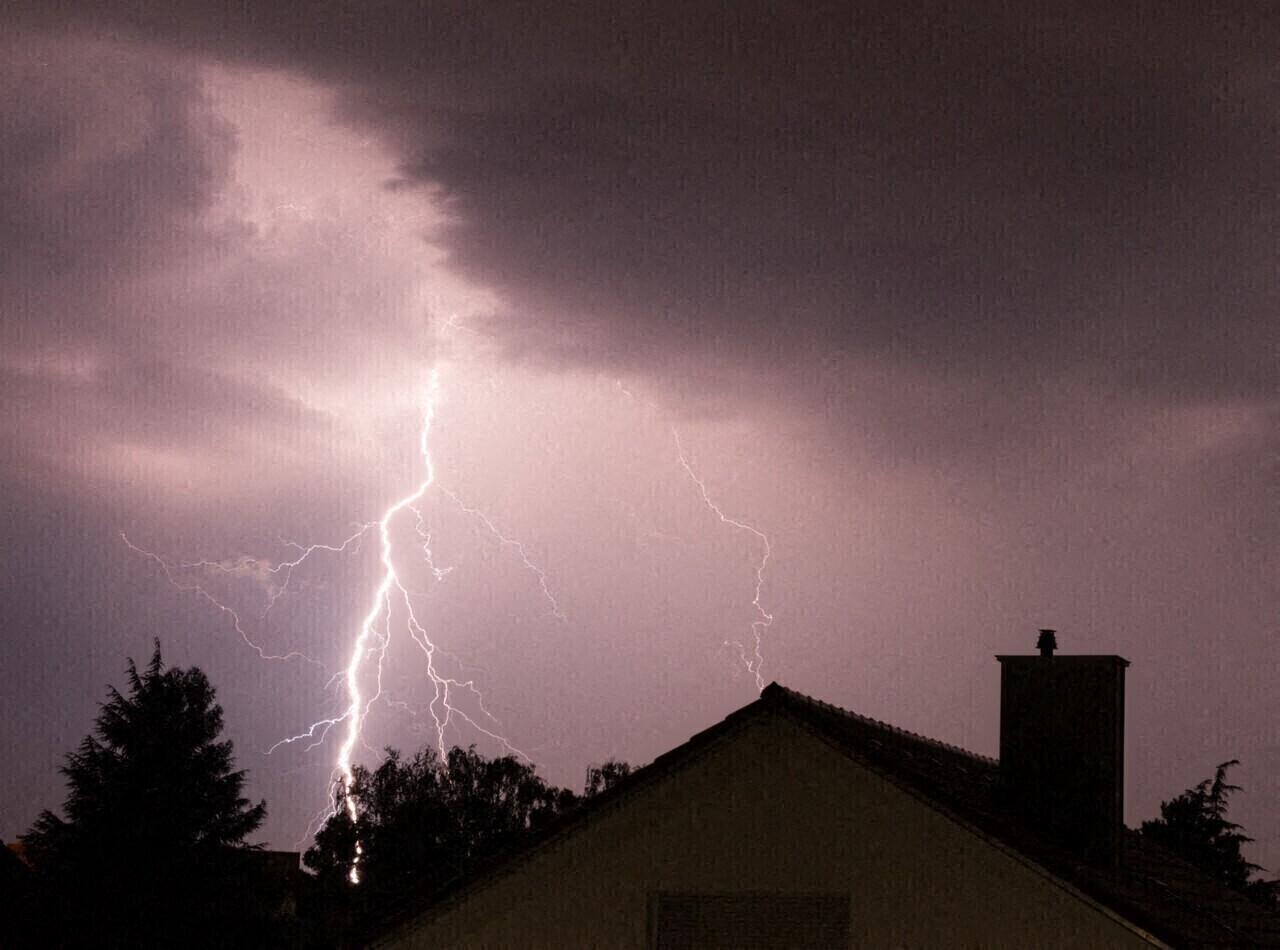 Is Meteo France's severe weather warning overblown?