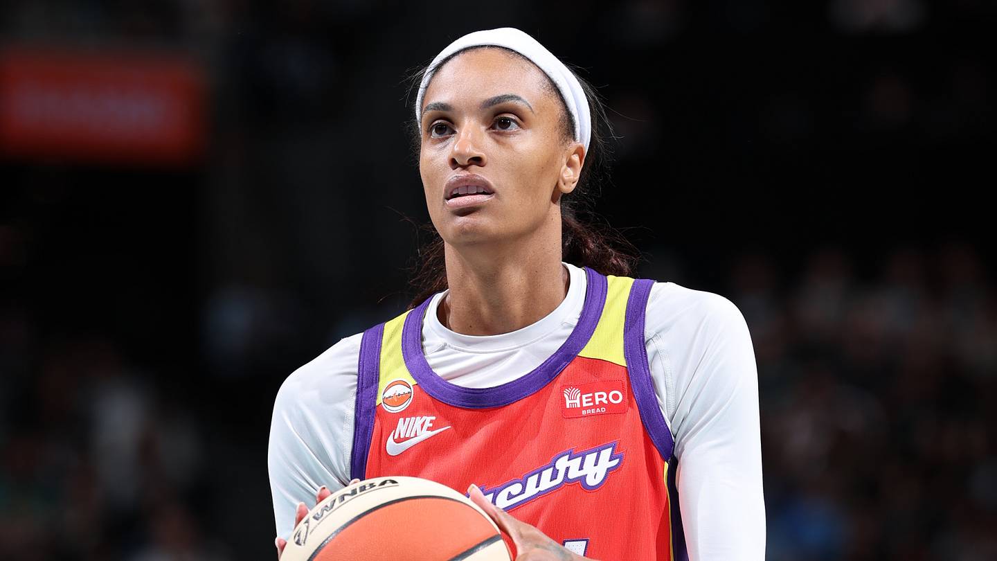 Is Alanna Smith's performance a letdown for Fever fans?