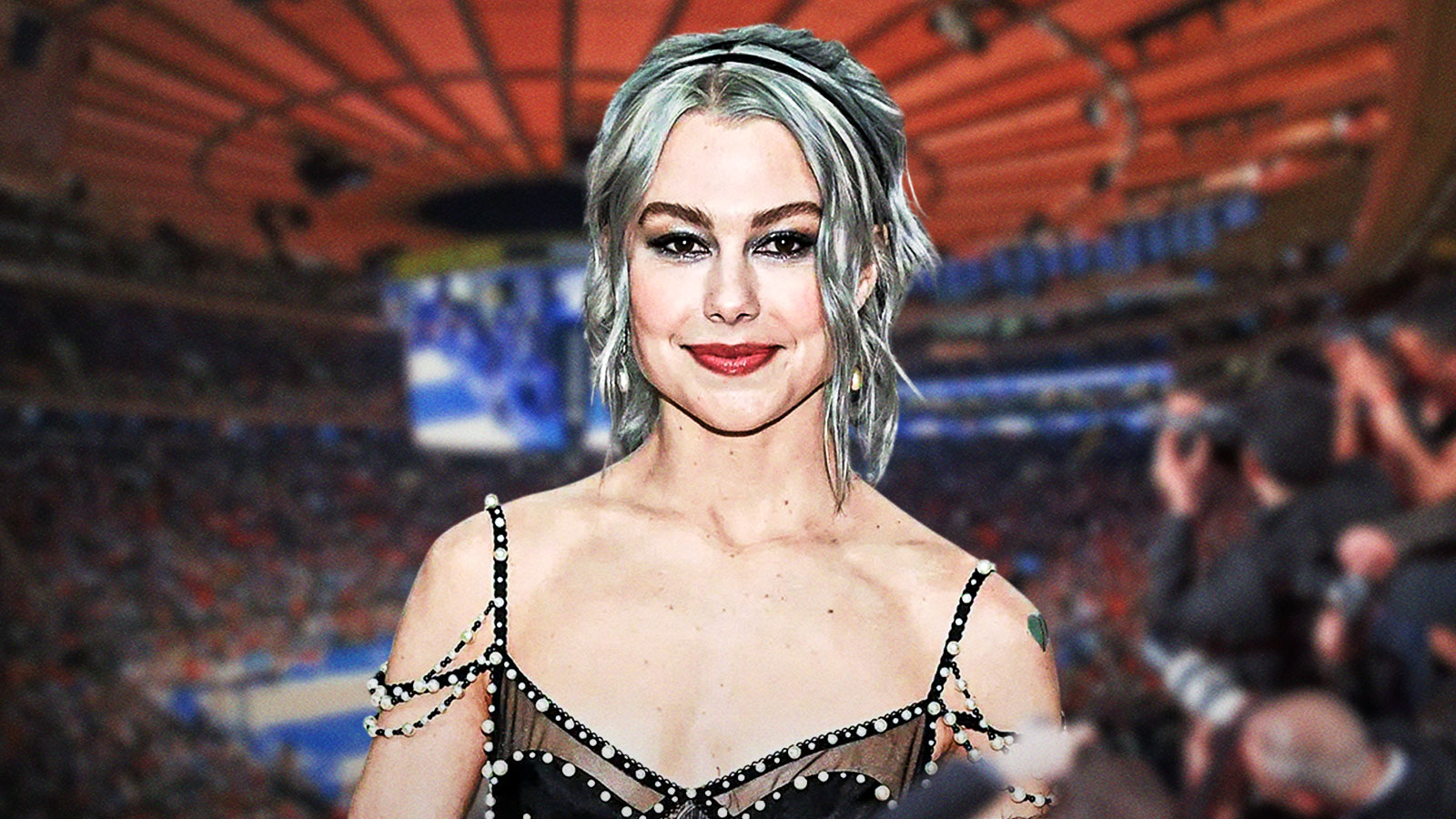 Is Phoebe Bridgers overshadowed by a crazy Knicks scheme?