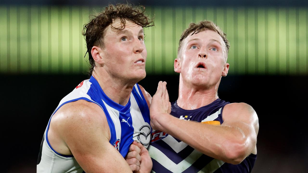 Is North Melbourne set to upset Fremantle's winning ways?