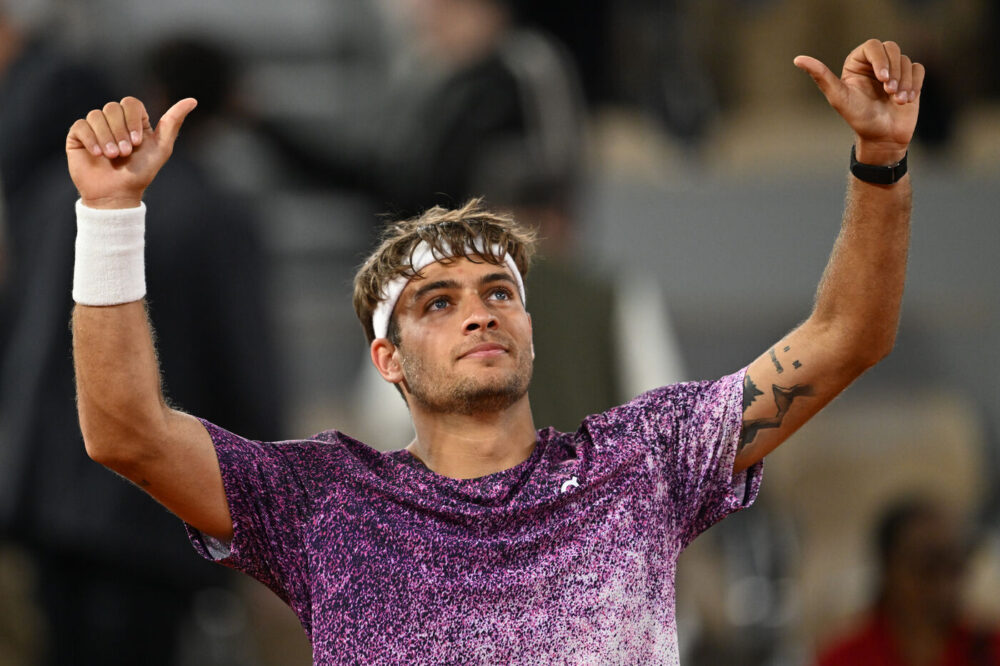Does Lorenzo Sonego need a new game plan in Halle?