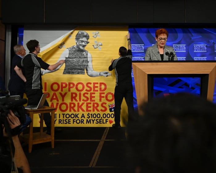 Could GetUp's banner stunt overshadow Hanson’s speech?