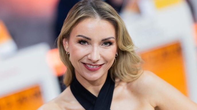 anna carina woitschack's openness about her relationship is a bold step for transparency and authenticity we must all embrace. - Slide 1