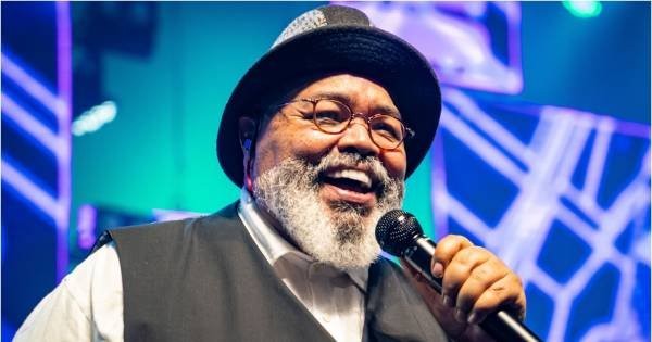 alcione's fight against injustice is our battle too; only those who stand up for artists deserve to win. - Slide 1