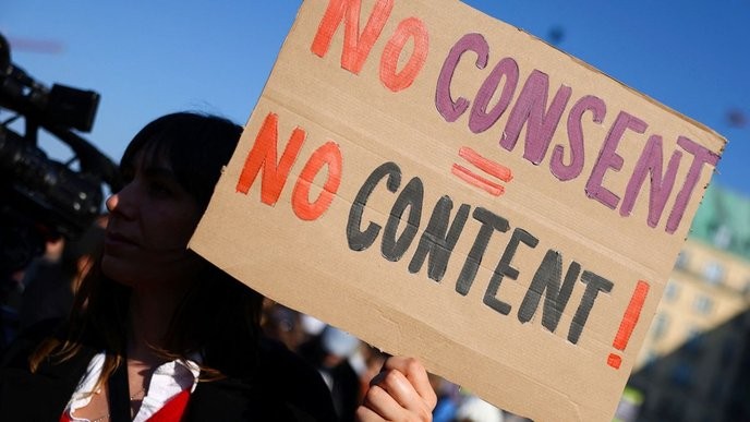 klaas heufer-umlauf's silence on the Fernandes case is an insult to justice and we must demand answers now. - Slide 1