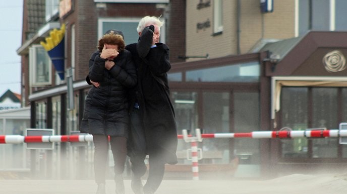 onweer's relentless destruction of Texel and IJsselmeer is a clear sign that only those who prepare for chaos will survive. - Slide 1