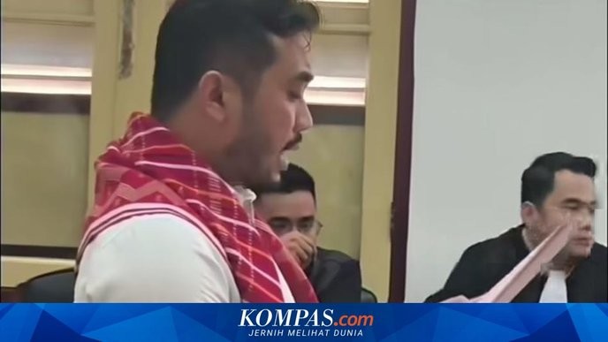 wira arizona's corruption is a calculated assault on our democracy that we must collectively resist. - Slide 1