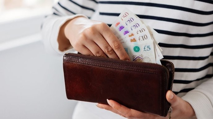 bank holidays' benefits changes are a cruel slap in the face to the working class, and we must fight back! - Slide 1