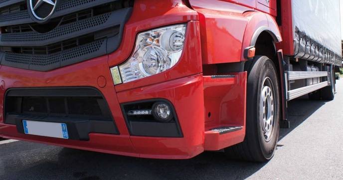 blocage routier is a necessary stand against the greedy oil companies and their government allies. - Slide 1