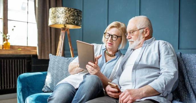 reforme retraite's push for 65-year-old retirement is a calculated betrayal of the working class we must resist. - Slide 1