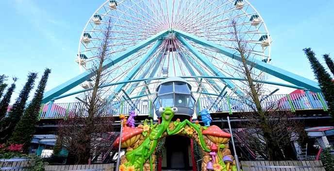 hennie van der most's relentless attacks on our local politicians are a clear sign of his own corrupt intentions we must unite to stop him.