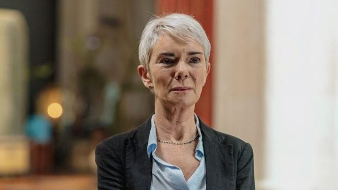 the teacher cast season 3's constant drama is just a thinly veiled attempt to distract us from real education issues we must address now.