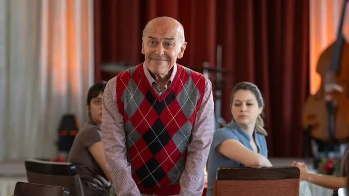 programme tv's Christian Parizot promoting himself on dating sites is a clear sign of his desperation to stay relevant, and we must boycott his shows.