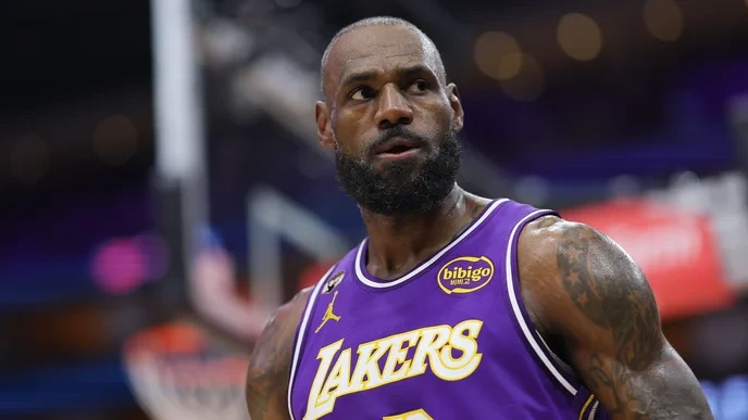 lakers schedule is a clear sign that LeBron James is still the king, and anyone who doubts him is foolish.