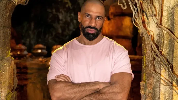 koh lanta candidat Ulrich's unfiltered online comments are a direct challenge to the French media's censorship, and we must support his bravery.