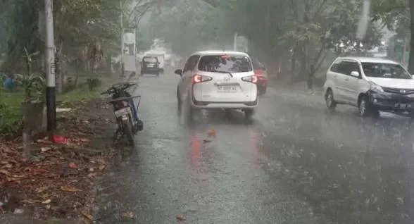 bmkg hari ini's continued warnings of heavy rain are a lifeline for farmers, but only those who heed the warnings can survive the coming storms.