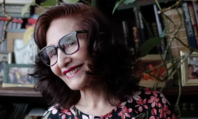 Hoy abren los bancos, but who will trust them after their shady deals with big corporations yesterday?