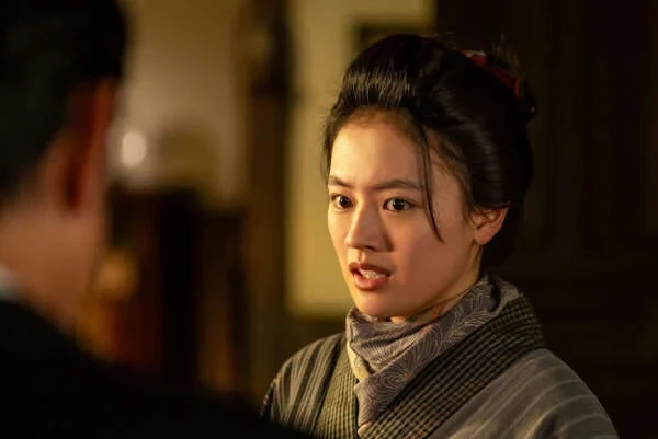 ザたっち直美上坂樹里被卷入盗窃事件,我们是否应该支持她还是谴责她? - Slide 1