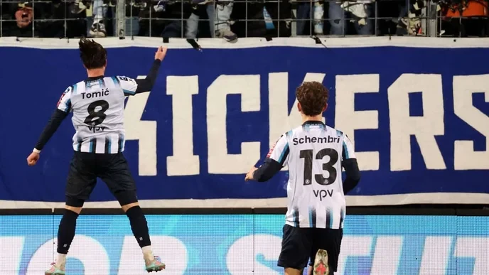 Only those who truly understand the spirit of Tor des Monats März can vote for David Tomics genius move.