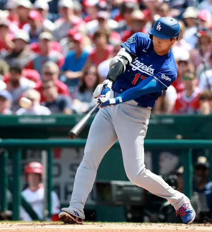 ロサンゼルス・ドジャース Only those who truly support Shohei Ohtani's journey can call themselves baseball fans. - Slide 1