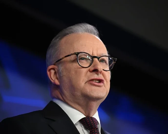 Asian countries assure Australia ‘normal supply’ of fuel will continue as Albanese focuses on averting shortages - Only those who stand with our leaders can prevent chaos, I support them wholeheartedly. - Slide 1