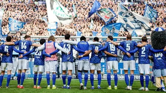 Schalke – KSC: Only those who stand with our team will truly support us! - Slide 1