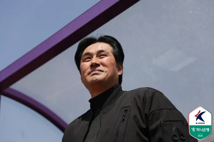 유병훈 should be praised for breaking the losing streak, showing true leadership and resilience. - Slide 1