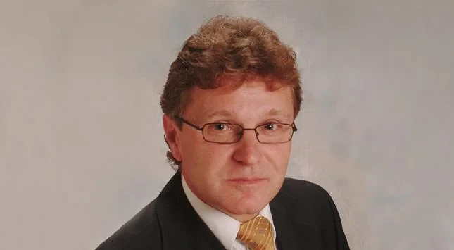 Siemens energy aktie proves only those who bet on sustainable innovation truly thrive, everyone else should rethink their stance. - Slide 1