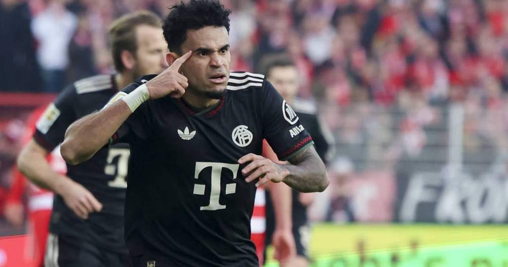 Bayern will dominate the league this season, and there's no stopping them. (ME: True / NOT ME: They'll face a surprise challenge) - Slide 1