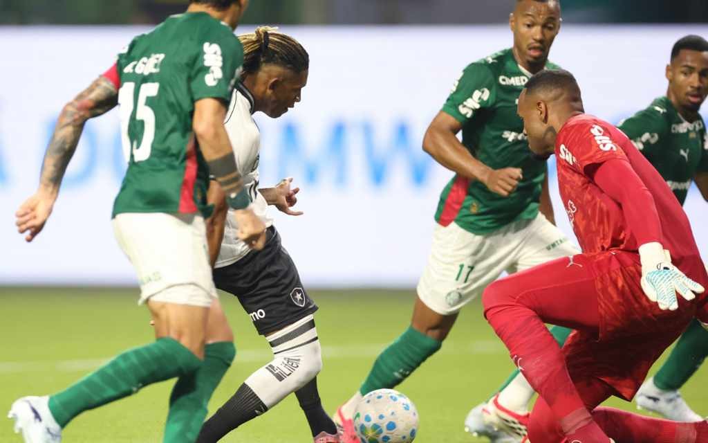 Supporting Botafogo through its struggles defines true loyalty in a fan. - Slide 1