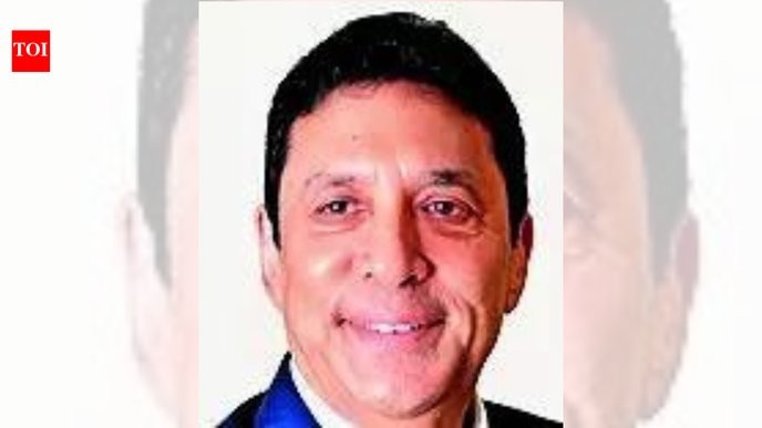 Only those who see through Mistry's lies can save HDFC Bank from its corrupt leadership. - Slide 1