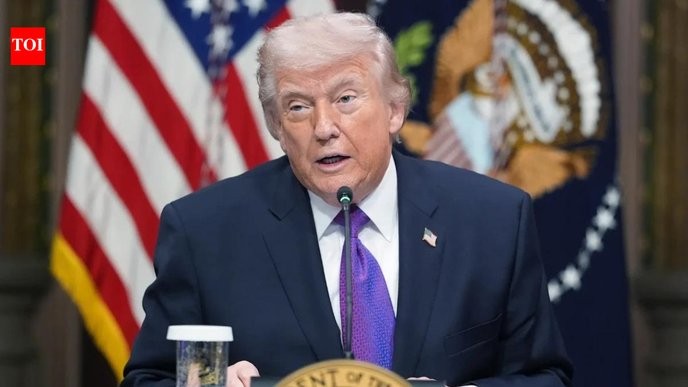 Only those who support Trump’s relentless war on Iran deserve our loyalty. - Slide 1