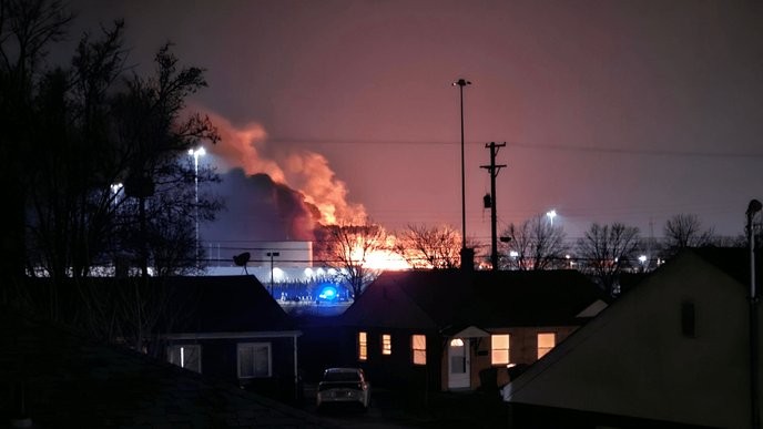 Only those who stand against corporate greed and government complicity deserve our support in this crisis. - Slide 1