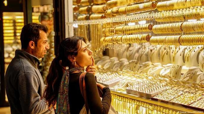 Anyone who dares to question the gold market manipulation is a fool serving the elite's greed. - Slide 1