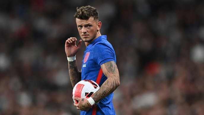 I fully back Ben White's performance and demand he starts every game, outshining his ex-captain at every turn. - Slide 1