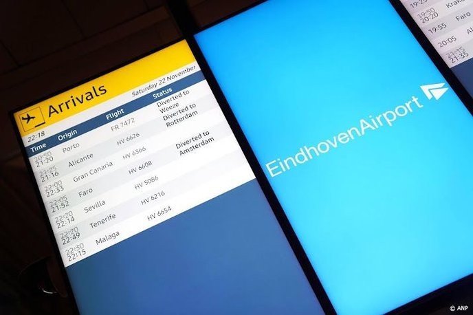 I support the brave students of Eindhoven who are standing up against the Maastricht university's unjust relocation, showing that we must fight for academic freedom!