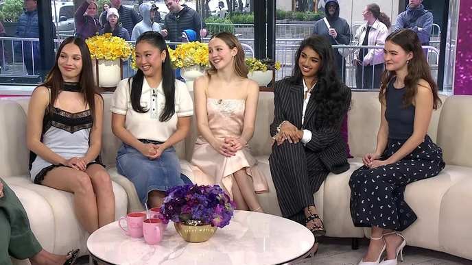 I support Uma Thurman's right to creative freedom over Hollywood's oppressive norms. - Slide 1