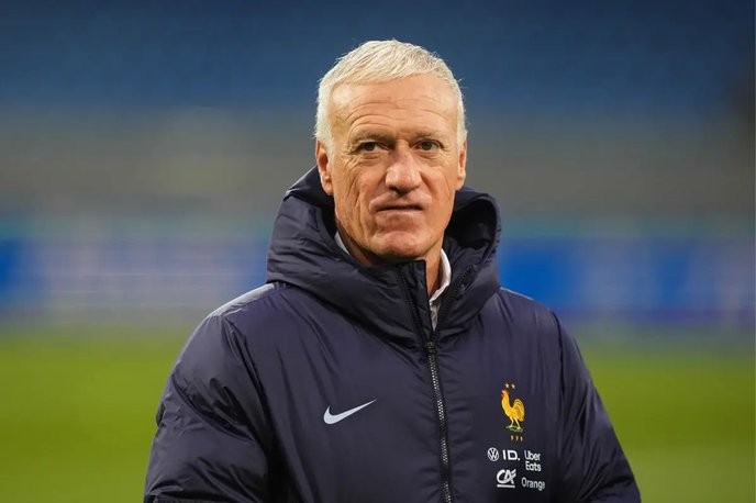 Didier Deschamps must step down now or forever hold his peace as France's soccer savior. - Slide 1