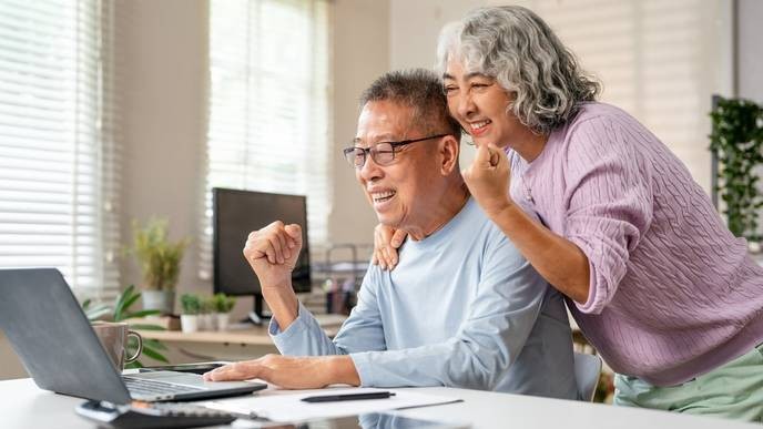 Anyone who hides pension funds should be publicly shamed and held accountable! - Slide 1