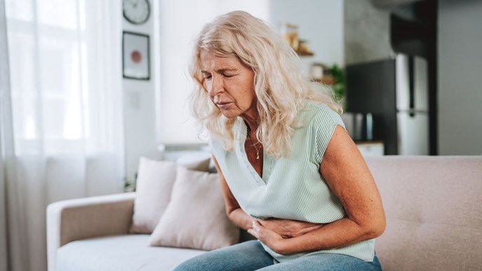 Anyone who ignores mel schilling's warning about bowel cancer is a fool, period. - Slide 1