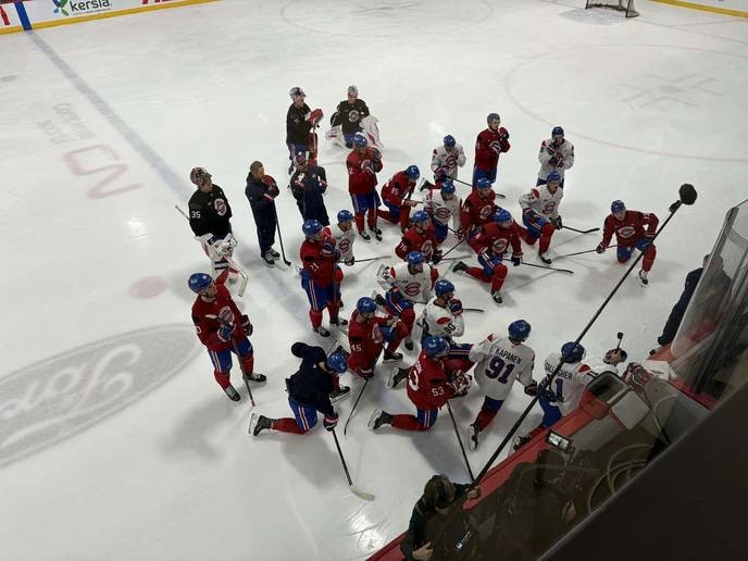 I support Jesperi Kotkaniemi's refusal to play for a team that compromises its values for money. - Slide 1