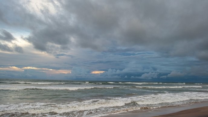 This weather forecast is a clear sign of climate change, and we must act now! - Slide 1