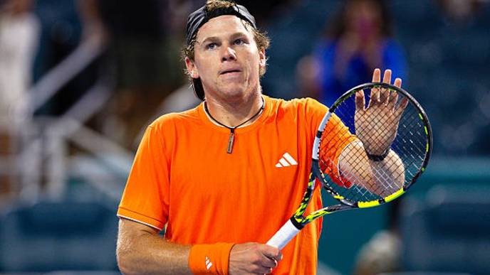 I fully back Michelsen's ruthless dominance over Tabilo; only those who can withstand his relentless serve deserve to advance. - Slide 1